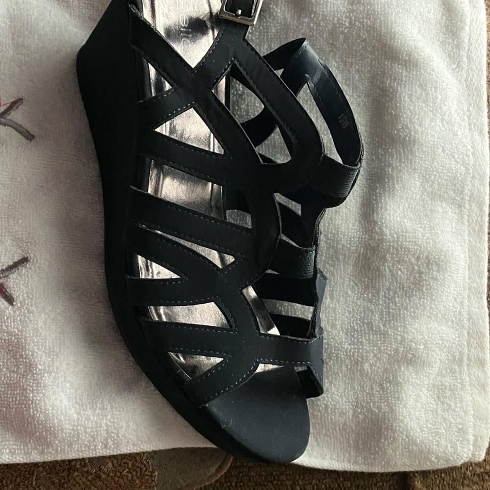 Navy Strappy Wedge Sandals